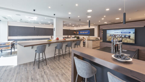 Daxner Cafeteria 1 Mitarbeiter Mittagspause Mittagessen