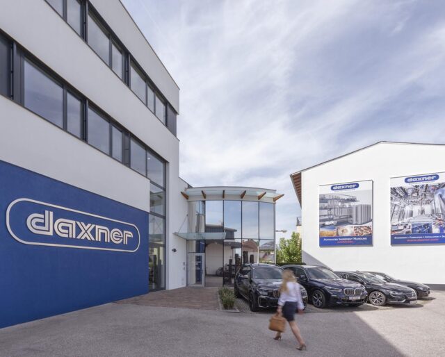 Daxner Headquarters Eingang