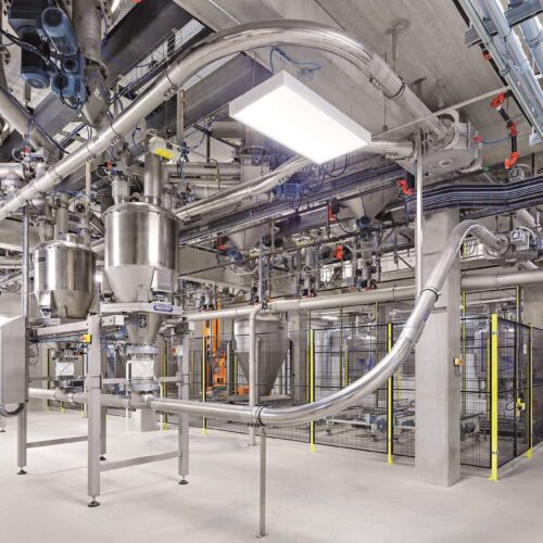 Daxner piping container