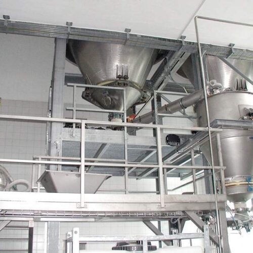 Daxner Silo-Dosieranlage für Pulverkomponenten zur Herstellung von Milchprodukten Silo- and dosing facility for powder components in the production of dairy products