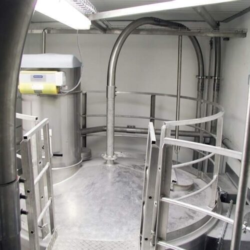 Daxner Silo-Dosieranlage für Pulverkomponenten zur Herstellung von Milchprodukten Silo- and dosing facility for powder components in the production of dairy products