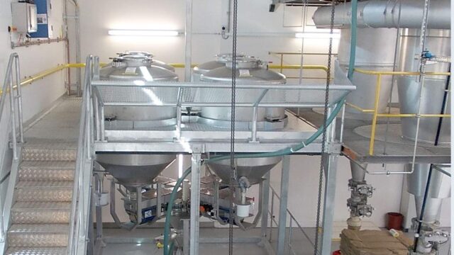 Daxner Siloanlage mit Big-Bag Aufgabesystem in den Roester Schokoladenherstellung