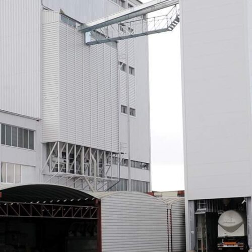 Silo loading plant for animal feed-pellets