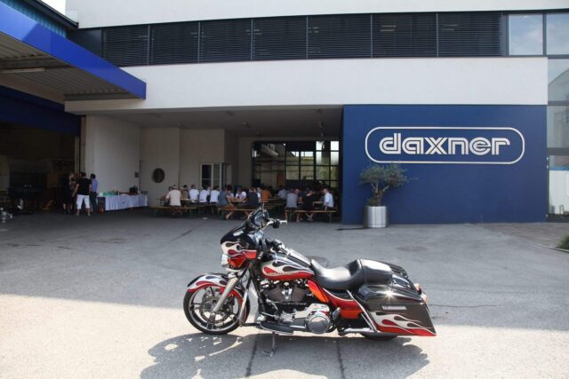 Daxner Firma Grillfeier Mitarbeiterevent Company Firmengebaeude Headquarters