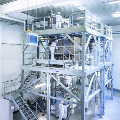 Daxner Mischturm Mixing tower Gravimetrische Spezialmischanlage für die Herstellung komplexer Backmittel Gravimetric, compact designed mixing plant equipped with two separate mixing lines